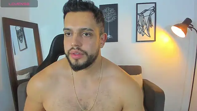 Snapshot of Justin_kingX7 chatting on October 17, 12:36 am Justin kingX7 online show from October 17, 12:36 am