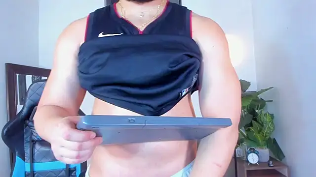 Justin kingX7 online show from May 1, 4:27 am