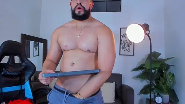 Justin kingX7 online show from May 8, 5:41 am