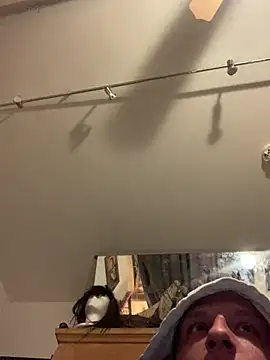 P44698 online show from March 21, 12:36 am