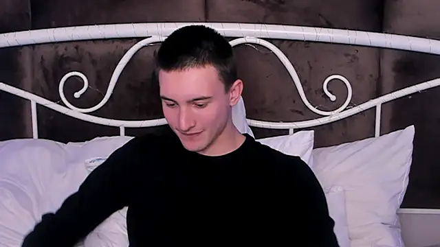 Snapshot of David__Diamond chatting on October 11, 4:44 pm David Diamond online show from October 11, 4:44 pm