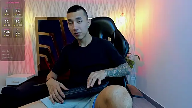 Justin Lakee online show from October 18, 11:20 pm