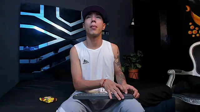 Justin Lakee online show from October 20, 11:19 pm