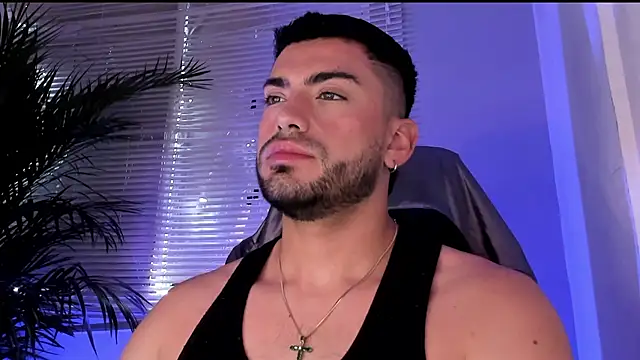 Alexander Diiaz online show from October 22, 2:43 pm