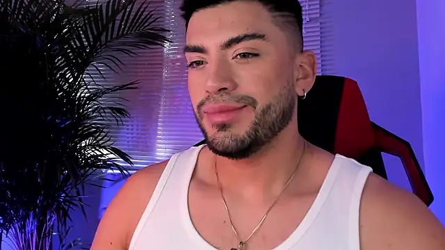 Snapshot of Alexander_Diiaz chatting on September 17, 12:50 pm Alexander Diiaz online show from September 17, 12:50 pm
