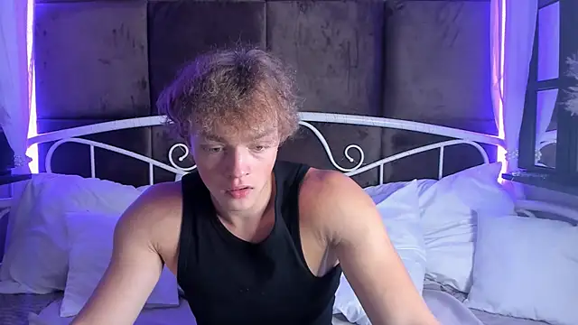 Snapshot of ChaseMuscular chatting on October 5, 3:49 pm ChaseMuscular online show from October 5, 3:49 pm