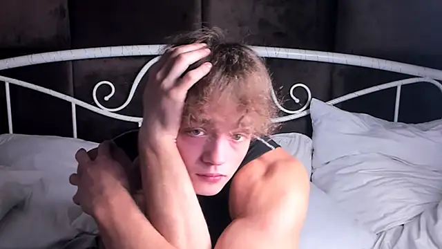 Snapshot of ChaseMuscular chatting on September 25, 10:36 am ChaseMuscular online show from September 25, 10:36 am