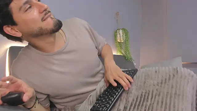 Snapshot of JaackDick_ chatting on September 20, 12:16 pm JaackDick online show from September 20, 12:16 pm