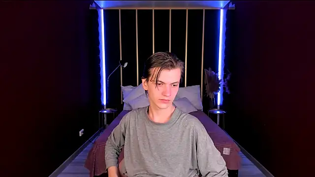 OttoWilliams online show from October 17, 9:08 pm