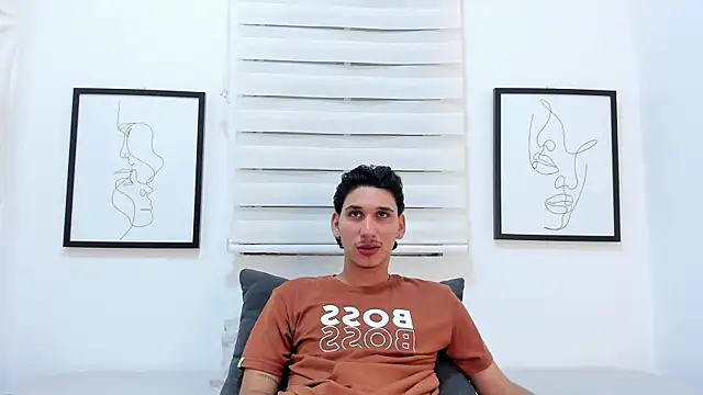 Snapshot of axel_alvareez chatting on September 29, 3:27 am axel alvareez online show from September 29, 3:27 am