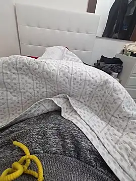 Yazaza1999 online show from December 22, 9:34 pm