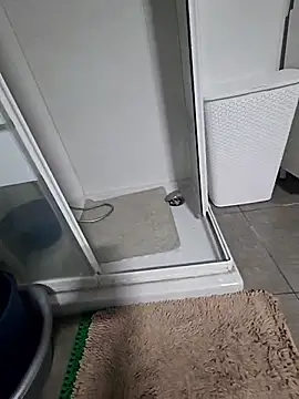 Yazaza1999 online show from January 9, 10:37 pm