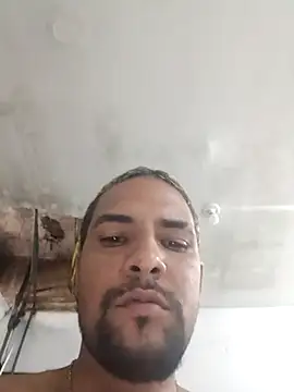 PauMolao85 online show from December 20, 6:04 pm