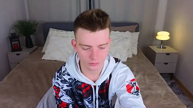 happy de1mos online show from October 18, 10:15 pm