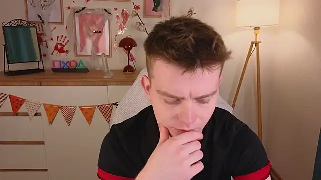 happy de1mos online show from October 27, 9:39 pm