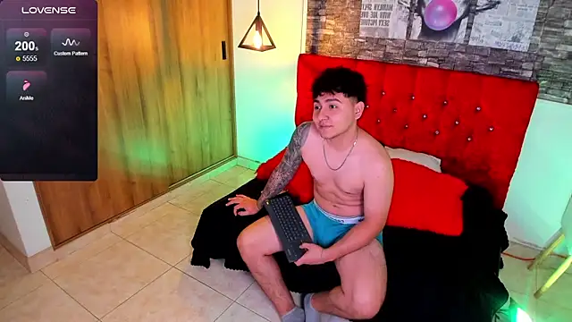 Nicolas James Sc online show from March 19, 2:53 pm