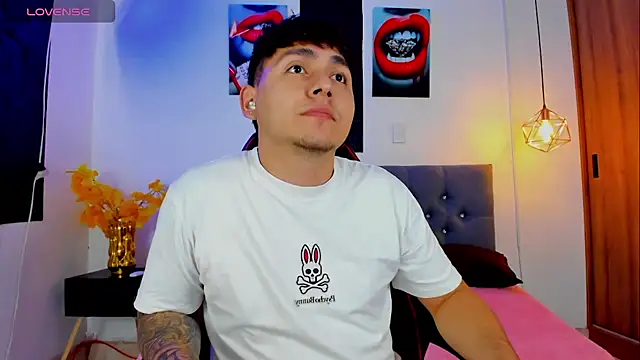 Nicolas James Sc online show from November 27, 2:32 pm