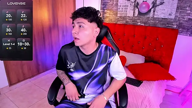 Nicolas James Sc online show from March 23, 2:01 pm