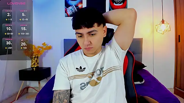 Nicolas James Sc online show from November 4, 1:34 pm