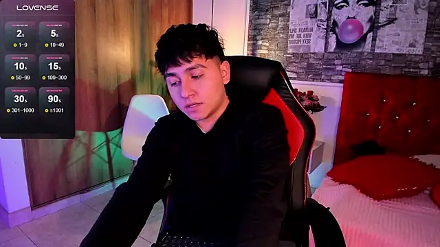 Nicolas James Sc online show from March 28, 4:29 pm