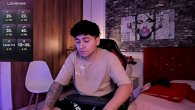 Nicolas James Sc online show from April 7, 3:12 pm