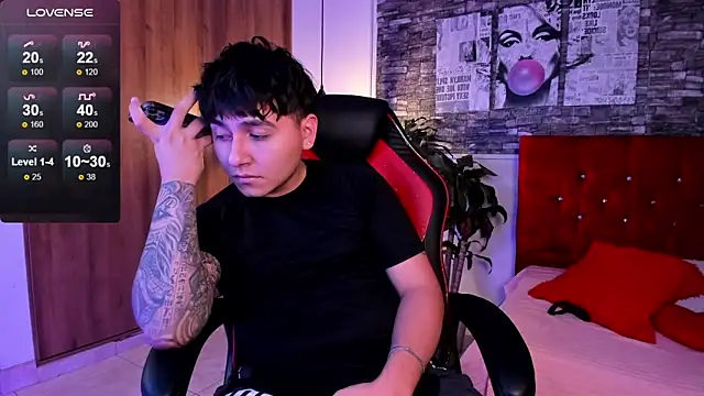 Nicolas James Sc online show from April 8, 3:21 pm