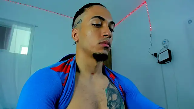 Snapshot of magic_mike_26 chatting on October 27, 2:41 pm magic mike 26 online show from October 27, 2:41 pm