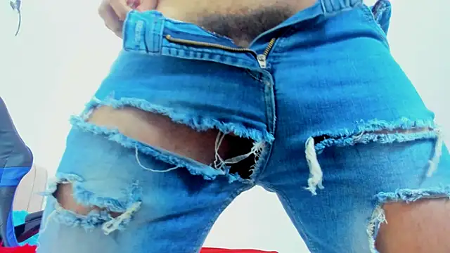 Snapshot of magic_mike_26 chatting on October 22, 1:48 pm magic mike 26 online show from October 22, 1:48 pm