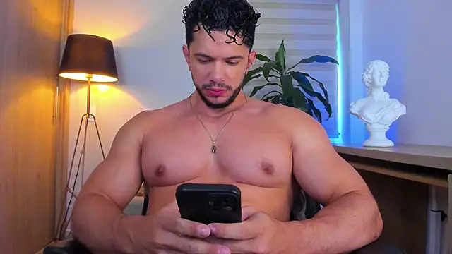 Erick Thompsonx online show from April 25, 8:50 pm