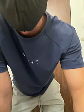 black xun online show from April 28, 4:33 pm