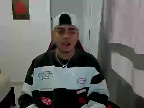 Snapshot of Axel-Latin-Boy chatting on October 13, 9:10 pm Axel-Latin-Boy online show from October 13, 9:10 pm