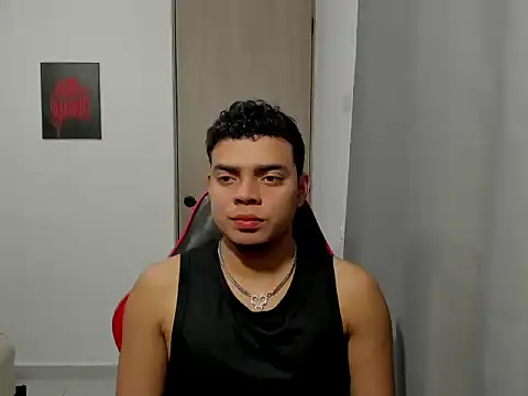 Snapshot of Axel-Latin-Boy chatting on October 18, 4:28 am Axel-Latin-Boy online show from October 18, 4:28 am