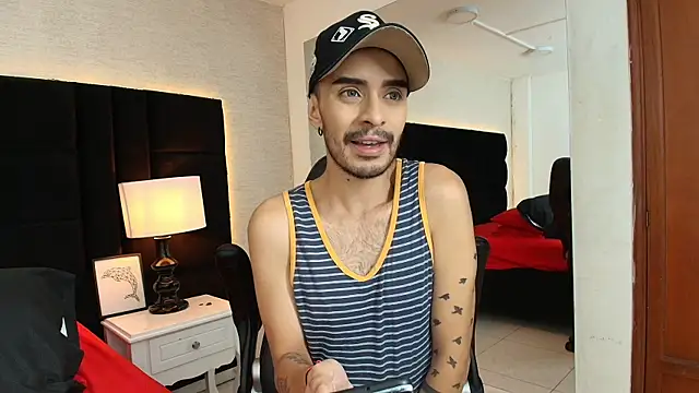 Snapshot of HairyDiamond_ chatting on September 14, 7:38 pm HairyDiamond online show from September 14, 7:38 pm