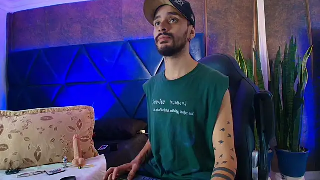 HairyDiamond  online show from November 4, 7:09 am