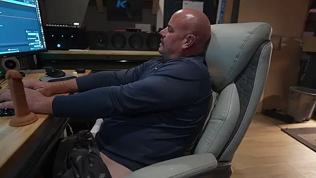 Soundfreak online show from November 2, 7:45 am