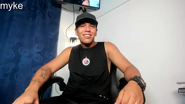 sexymike22cm online show from September 20, 4:23 am