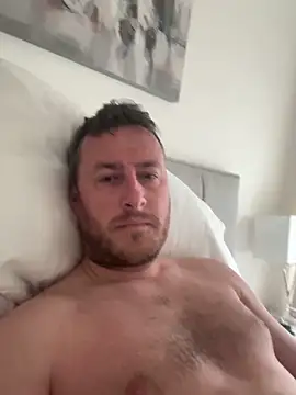 Londonlad818 online show from March 13, 8:33 am