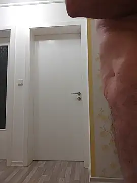 Oldmenhot66 online show from December 2, 3:48 pm