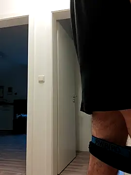 Snapshot of Oldmenhot66 chatting on October 17, 4:11 pm Oldmenhot66 online show from October 17, 4:11 pm