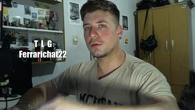 Snapshot of ferrari1996 chatting on October 2, 4:16 am ferrari1996 online show from October 2, 4:16 am