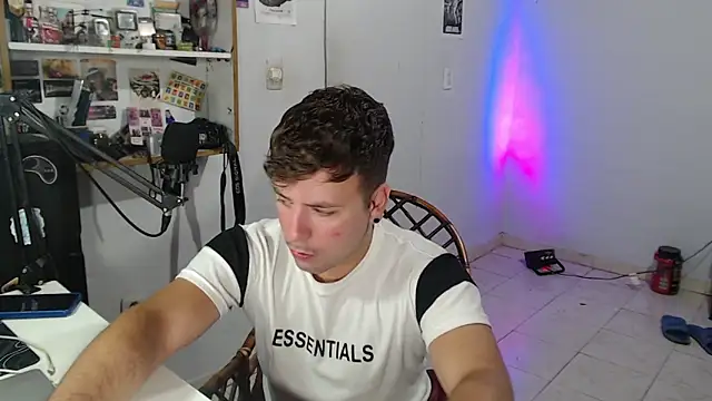 ferrari1996 online show from January 9, 9:36 am