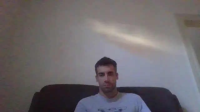 JulioIsHere4you online show from September 19, 6:58 am