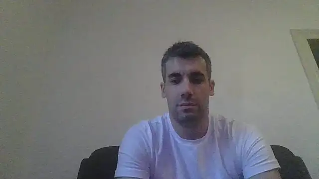 Snapshot of JulioIsHere4you chatting on October 12, 3:28 pm JulioIsHere4you online show from October 12, 3:28 pm