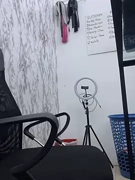 StevenHumps online show from November 6, 8:39 am