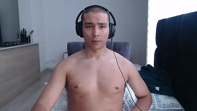 Auron Demon01 online show from December 18, 6:04 pm