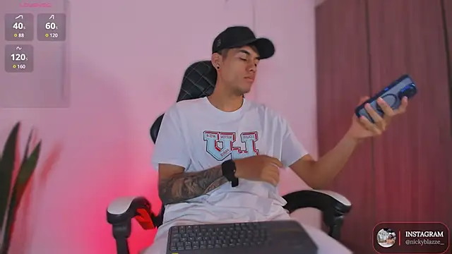 Nickyblazze  online show from November 29, 11:56 am