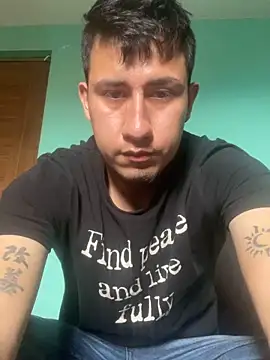 True Di online show from February 14, 6:36 pm