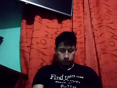 Snapshot of True_Di chatting on September 27, 2:53 am True Di online show from September 27, 2:53 am