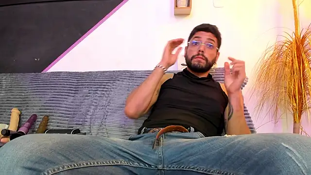 DanteWinter online show from February 5, 6:42 am