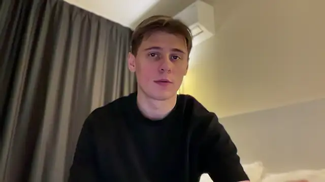 Snapshot of Tyler_Garner chatting on October 18, 8:36 pm Tyler Garner online show from October 18, 8:36 pm